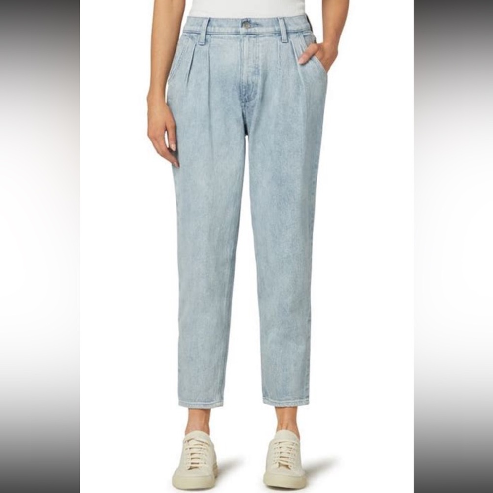 Joe’s Jeans Midtown Mom Jeans - Light Wash Pleated Tapered Cut,‎ Size 27